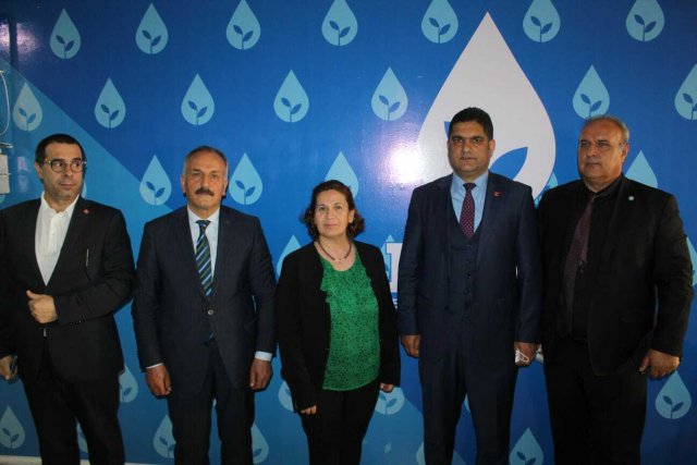 5 parti Van için bir araya geldi
