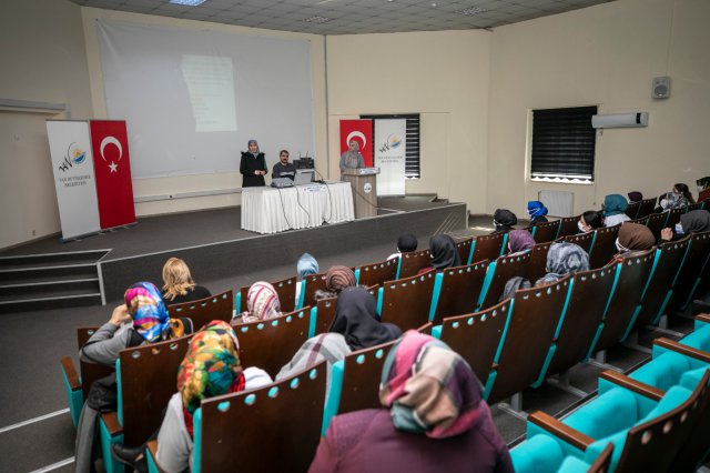 Van Valisi ve eşinden gönülden gönüle sohbetler